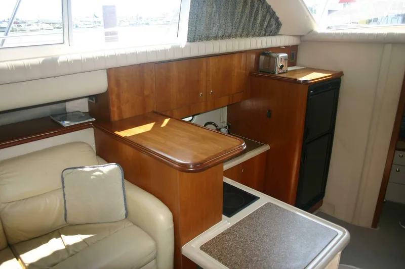 Slide: The Image of Cruisers 3750 Motor Yacht 2001 - 29