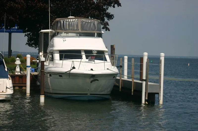 Slide: The Image of Cruisers 3750 Motor Yacht 2001 - 34