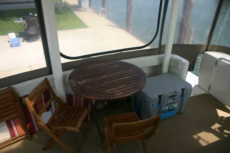 Slide: The Image of Cruisers 3750 Motor Yacht 2001 - 39