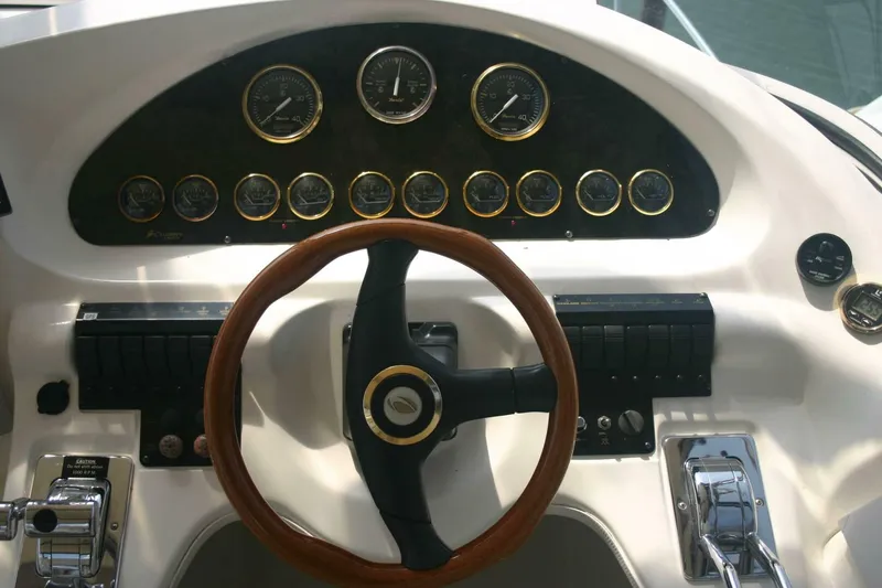 Slide: The Image of Cruisers 3750 Motor Yacht 2001 - 9