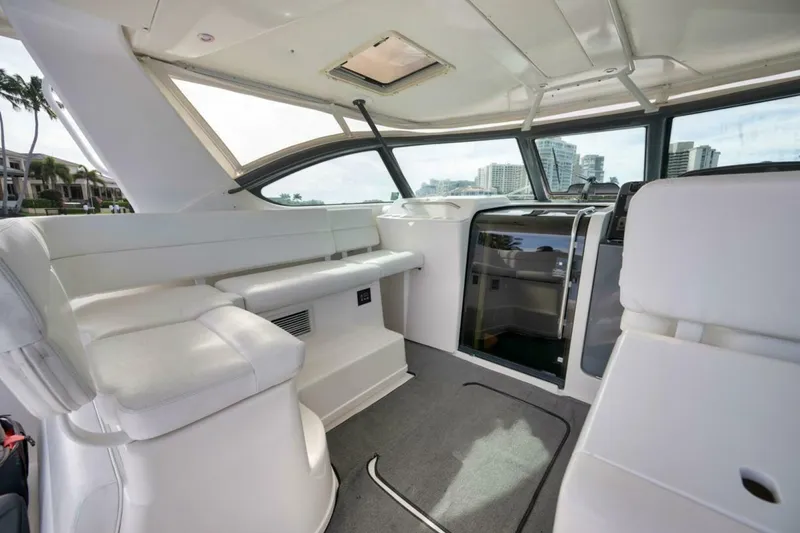 Slide: The Image of Tiara 38 Open 2004 - 20