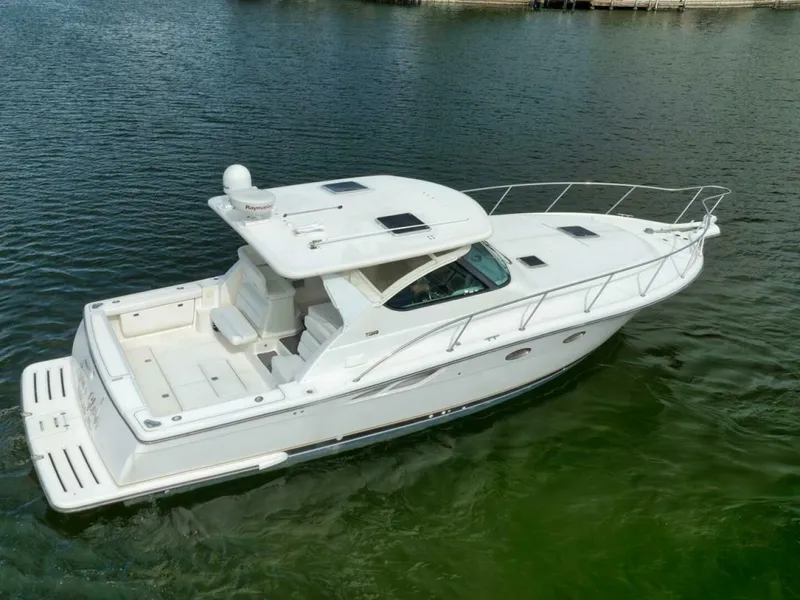 Slide: The Image of Tiara 38 Open 2004 - 7
