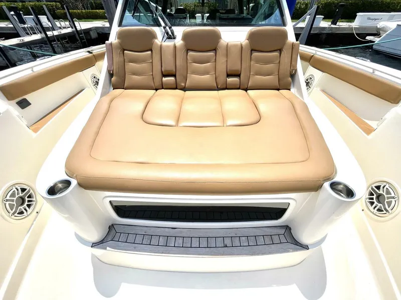 Slide: The Image of Scout 530 LXF 2020 - 3