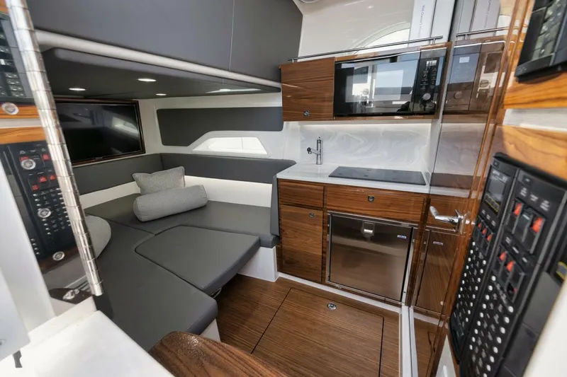 Slide: The Image of Valhalla Boatworks V-46 2023 - 27