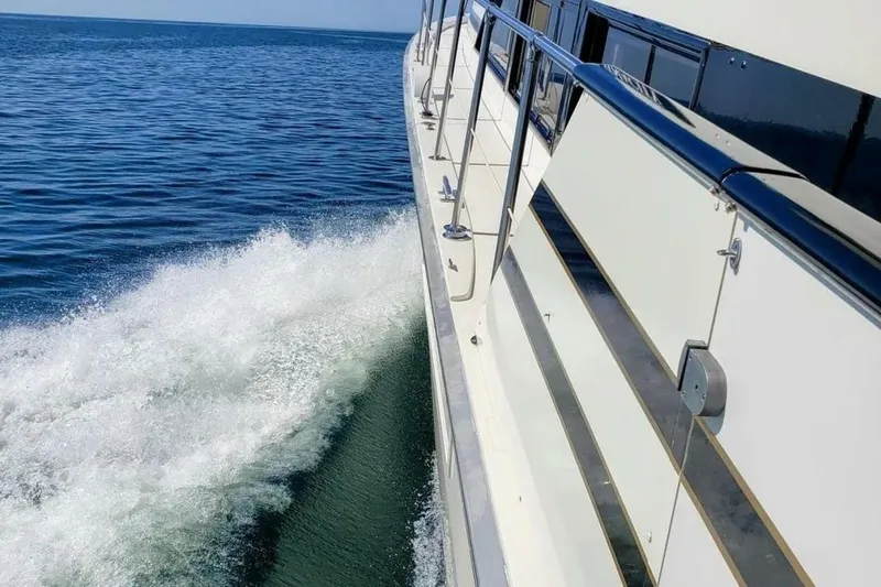 Slide: The Image of Bertram 58 Flybridge Motor Yacht 1986 - 18
