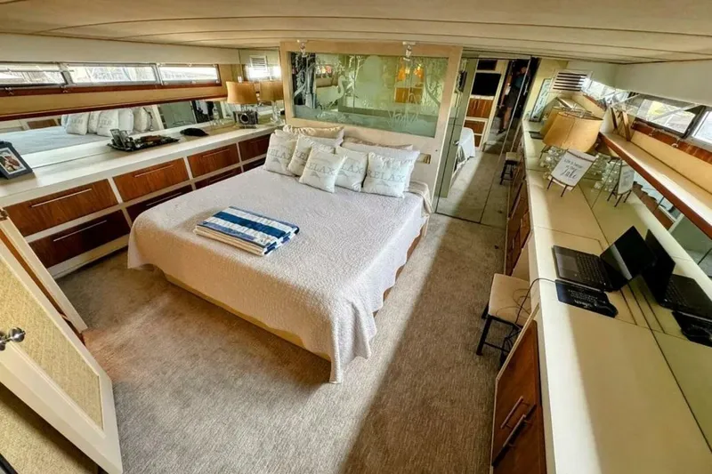 Slide: The Image of Bertram 58 Flybridge Motor Yacht 1986 - 3