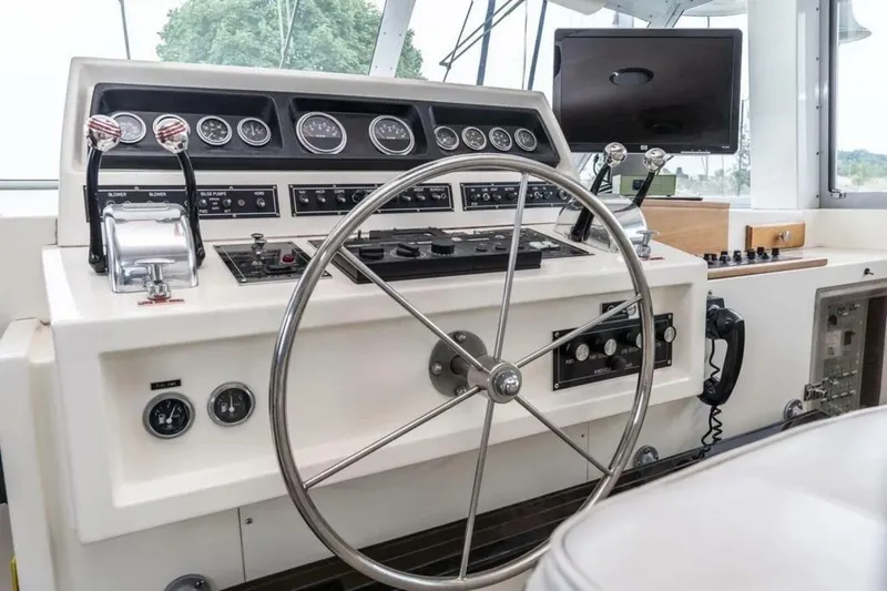 Slide: The Image of Bertram 58 Flybridge Motor Yacht 1986 - 55