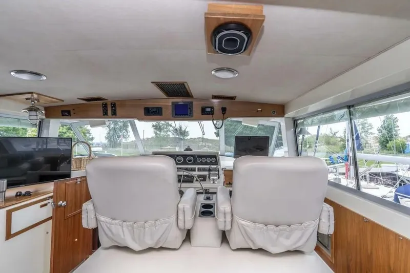 Slide: The Image of Bertram 58 Flybridge Motor Yacht 1986 - 60
