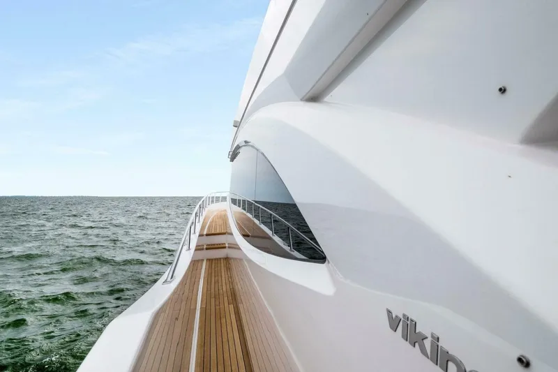 Slide: The Image of Viking 75 Motor Yacht 2022 - 16
