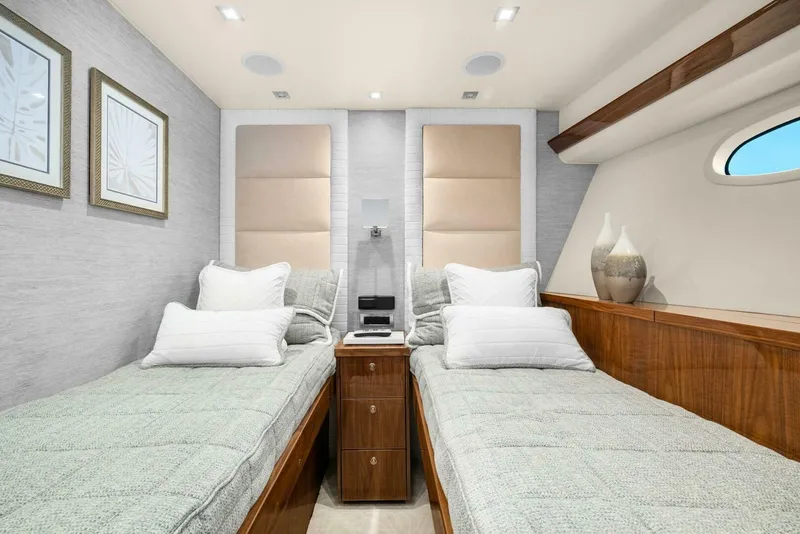 Slide: The Image of Viking 75 Motor Yacht 2022 - 3