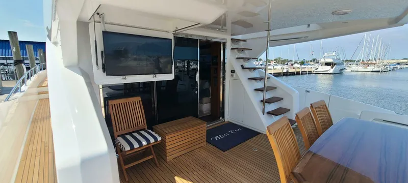 Slide: The Image of Viking 75 Motor Yacht 2022 - 4