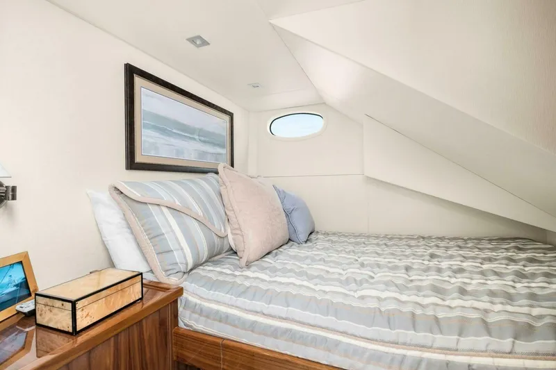 Slide: The Image of Viking 75 Motor Yacht 2022 - 40