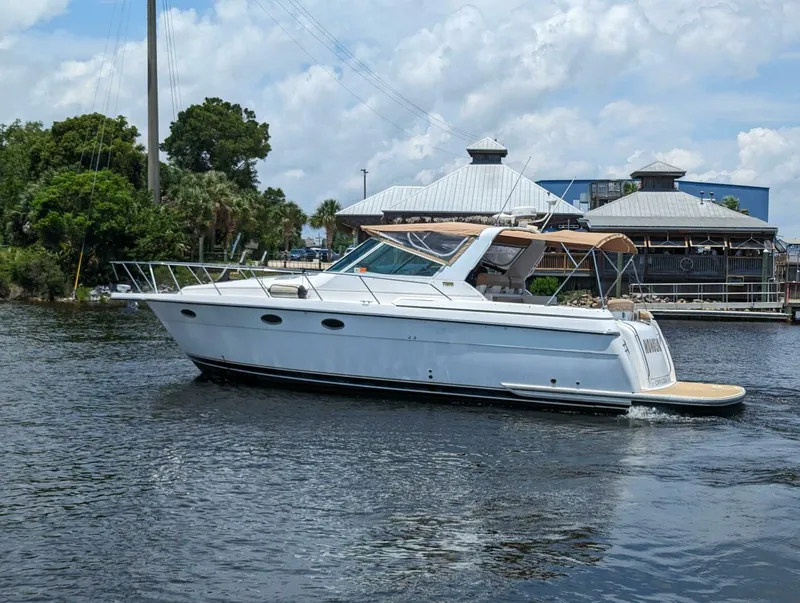 Slide: The Image of Tiara 3500 Express 2000 - 14