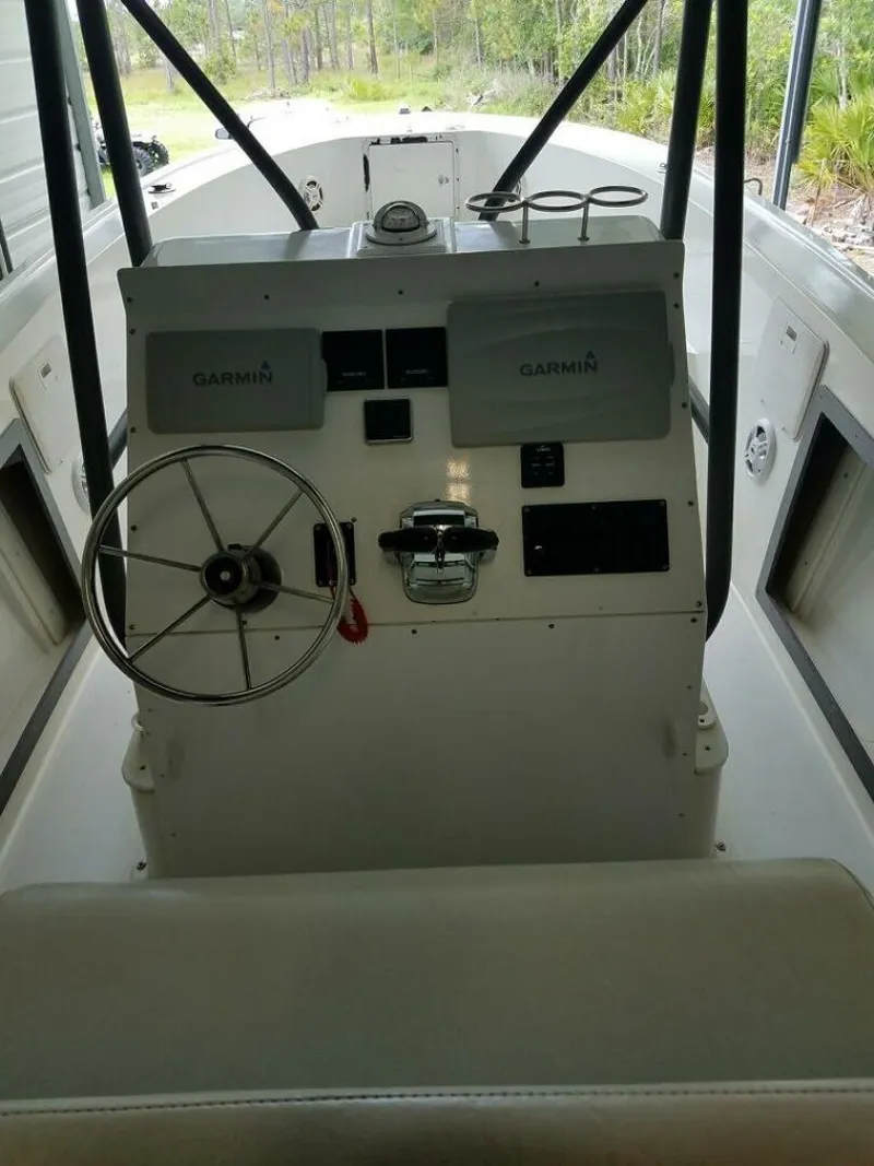 Slide: The Image of Mako 261 Center Console 1988 - 4