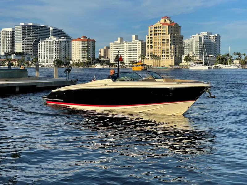 The Image of Chris-Craft Launch 32RJ 2015 - 0
