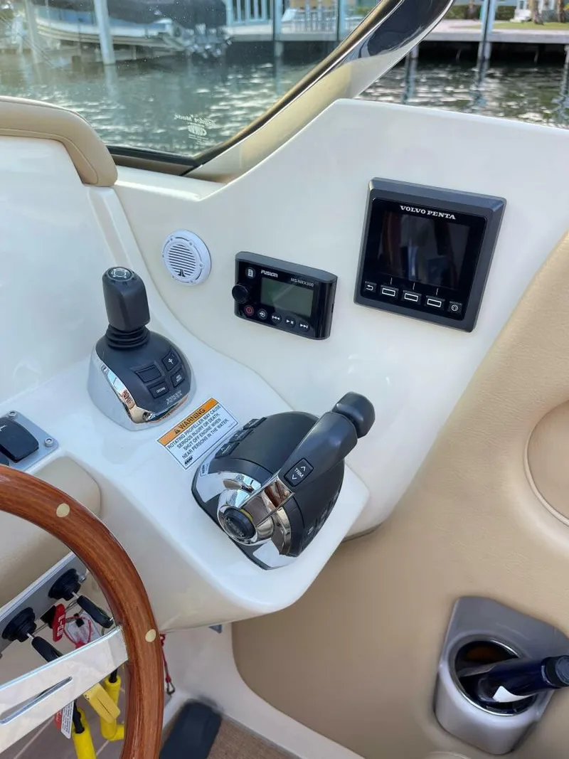 Slide: The Image of Chris-Craft Launch 32RJ 2015 - 20