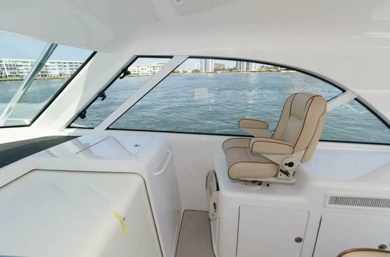 Slide: The Image of Hatteras Express Sportfish 2015 - 12