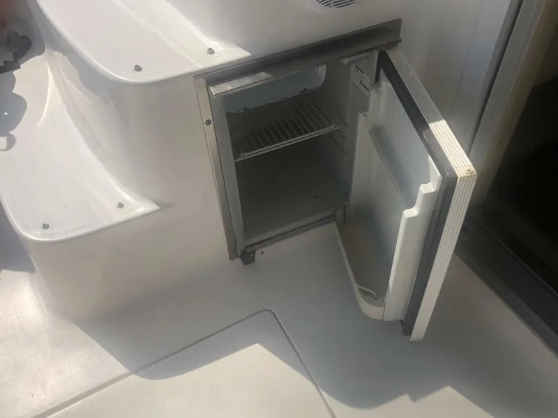 Slide: The Image of Sea Ray 400 Sedan Bridge 2003 - 3
