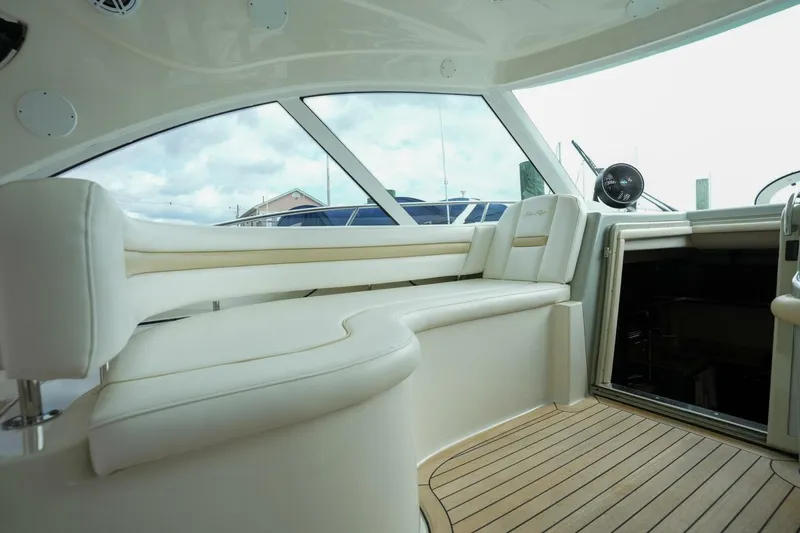 Slide: The Image of Sea Ray 500 Sundancer 2010 - 11