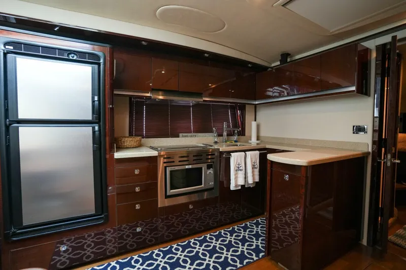 Slide: The Image of Sea Ray 500 Sundancer 2010 - 19
