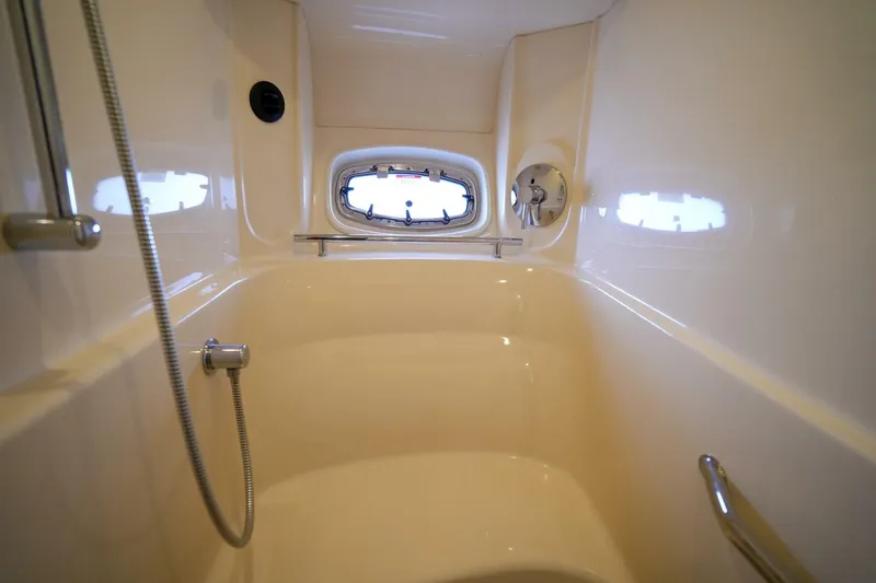 Slide: The Image of Sea Ray 500 Sundancer 2010 - 23
