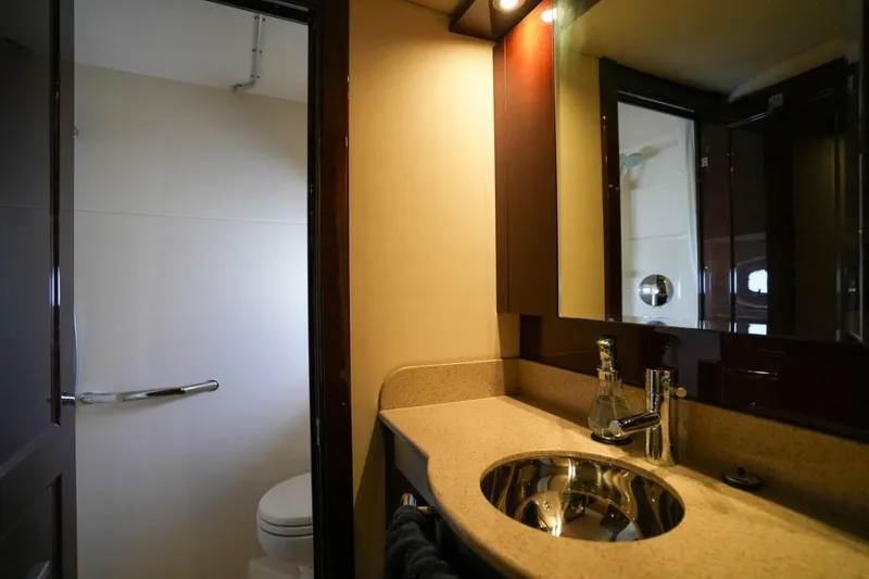 Slide: The Image of Sea Ray 500 Sundancer 2010 - 26