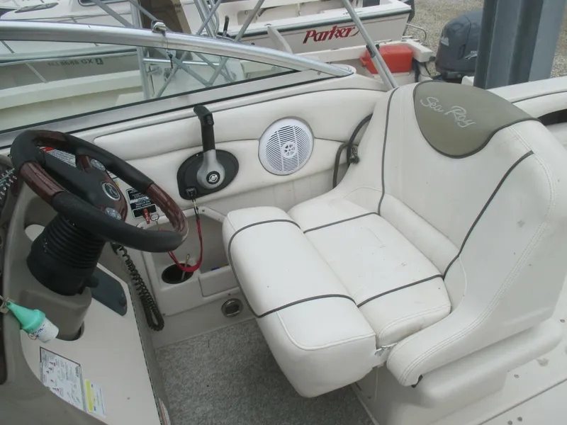 Slide: The Image of Sea Ray 250 Amberjack 2007 - 10