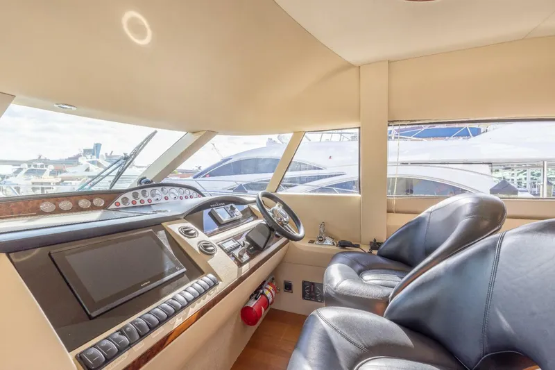Slide: The Image of Princess 58 Flybridge 2008 - 25