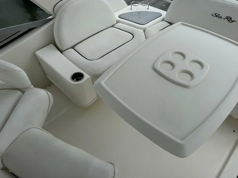 Slide: The Image of Sea Ray Sedan Bridge 2007 - 17