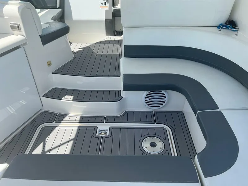 Slide: The Image of Cruisers 340 Express 2007 - 8
