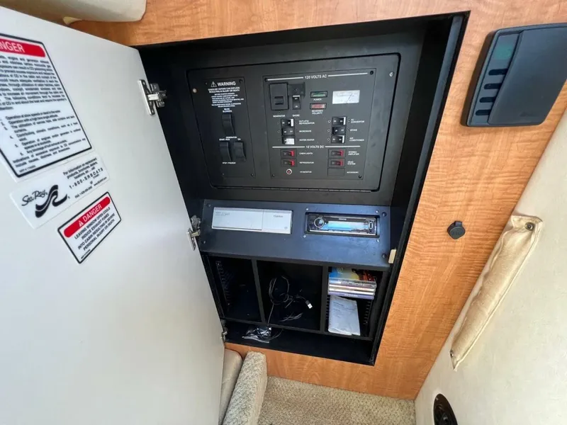 Slide: The Image of Sea Ray Sundancer 2006 - 15
