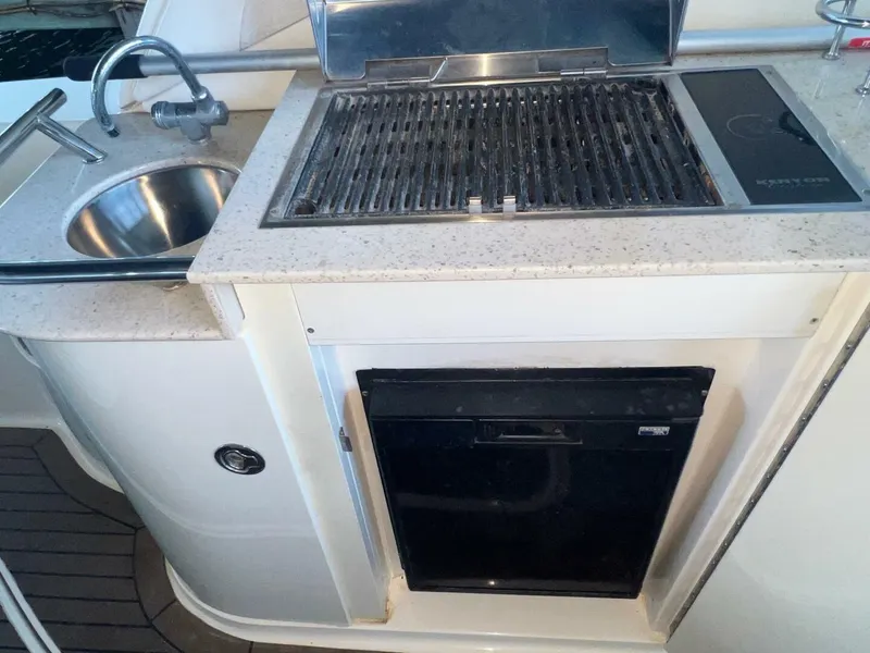 Slide: The Image of Sea Ray 330 Sundancer 2008 - 26