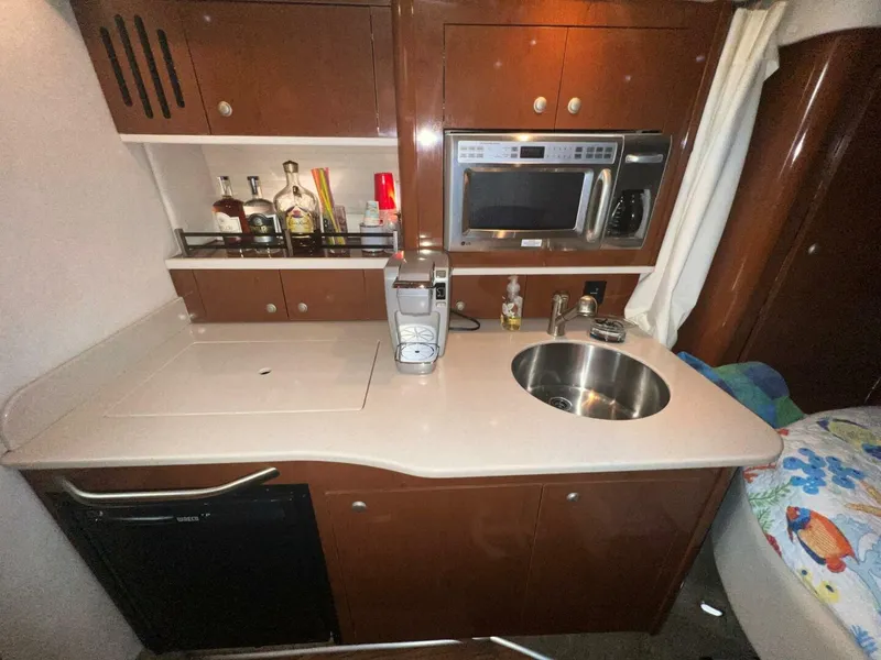 Slide: The Image of Sea Ray 330 Sundancer 2008 - 30