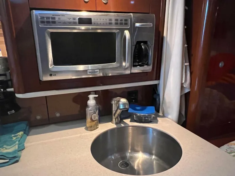 Slide: The Image of Sea Ray 330 Sundancer 2008 - 31