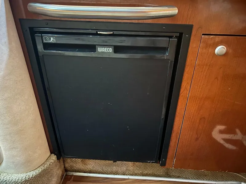 Slide: The Image of Sea Ray 330 Sundancer 2008 - 32