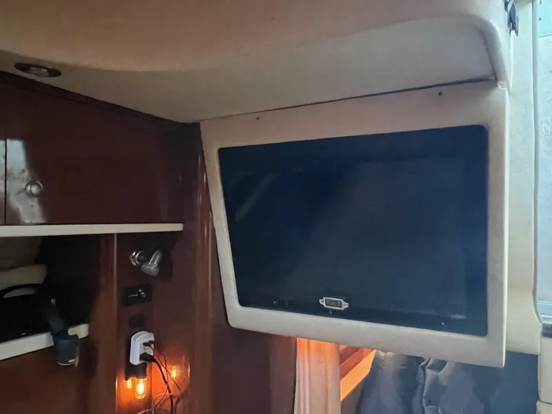 Slide: The Image of Sea Ray 330 Sundancer 2008 - 34