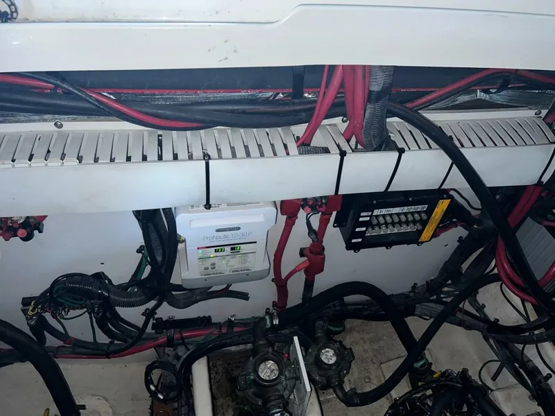 Slide: The Image of Sea Ray 330 Sundancer 2008 - 51