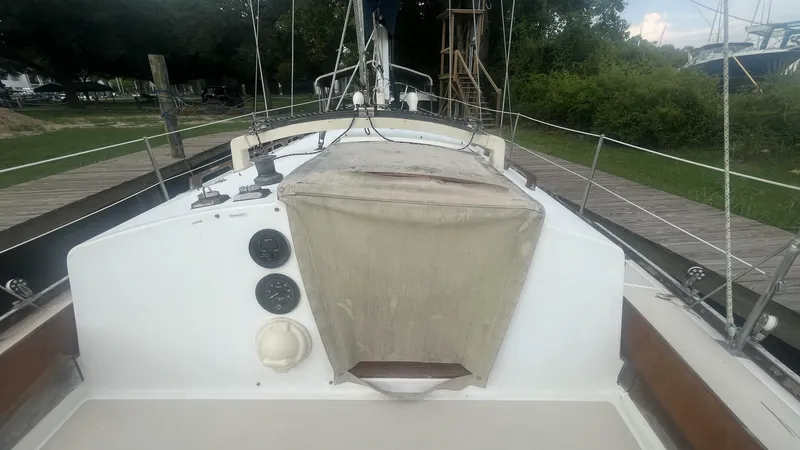 Slide: The Image of Cape Dory 1981 - 14