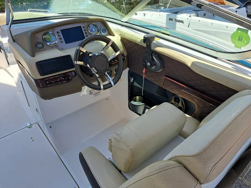 Slide: The Image of Regal 2700 Bowrider 2014 - 10
