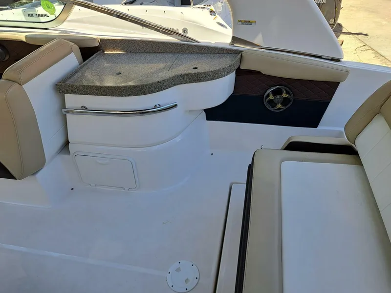 Slide: The Image of Regal 2700 Bowrider 2014 - 18