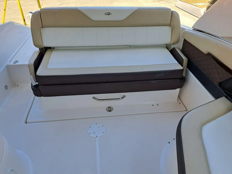 Slide: The Image of Regal 2700 Bowrider 2014 - 20