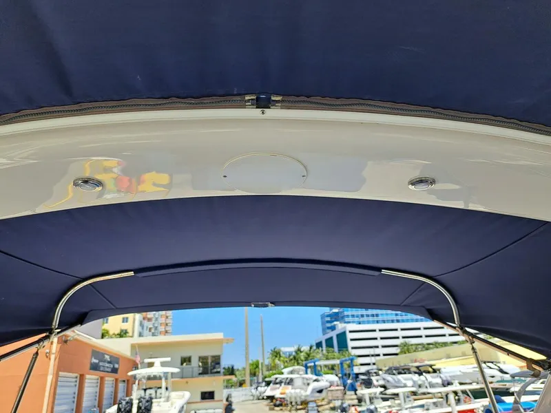 Slide: The Image of Regal 2700 Bowrider 2014 - 28