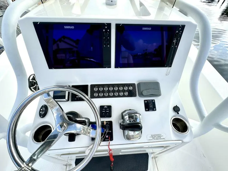 Slide: The Image of Blue Wave 2800 Pure Hybrid 2020 - 10