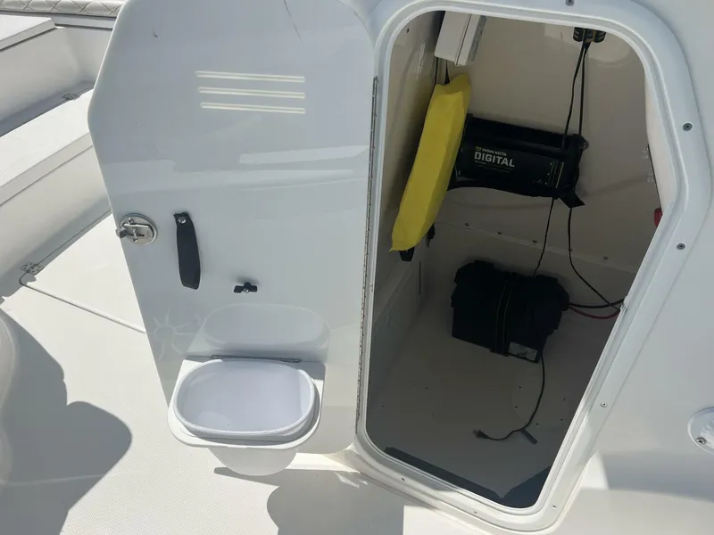 Slide: The Image of Blue Wave 2800 Pure Hybrid 2019 - 16