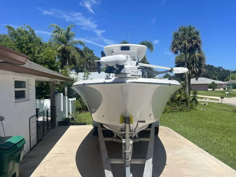 Slide: The Image of Blue Wave 2800 Pure Hybrid 2019 - 2