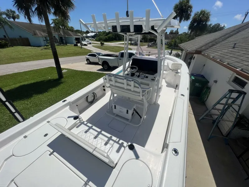 Slide: The Image of Blue Wave 2800 Pure Hybrid 2019 - 20