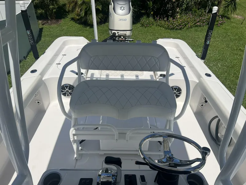 Slide: The Image of Blue Wave 2800 Pure Hybrid 2019 - 22