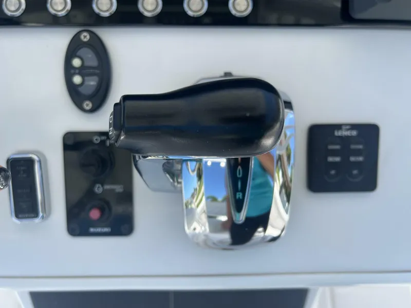 Slide: The Image of Blue Wave 2800 Pure Hybrid 2019 - 26