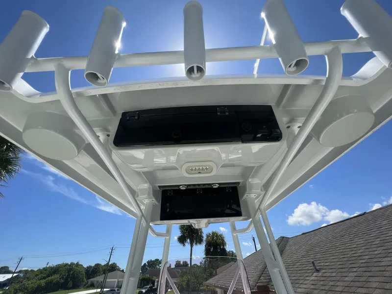 Slide: The Image of Blue Wave 2800 Pure Hybrid 2019 - 27