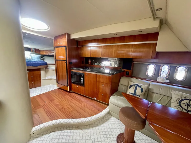 Slide: The Image of Cruisers 420 Express 2006 - 19